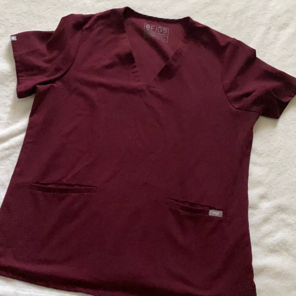 FIGS Casma 3 pocket scrub top, L